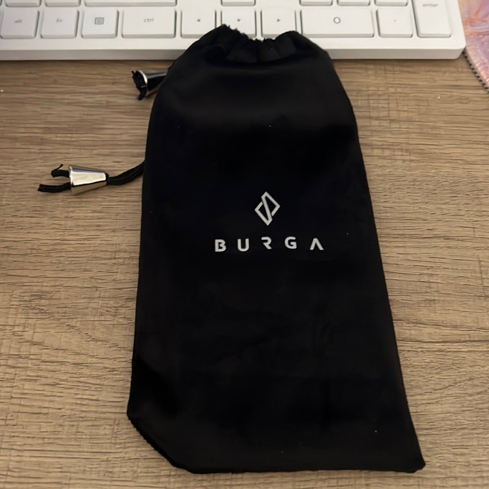 Iphone 13 burga case. Originally costs $29.95